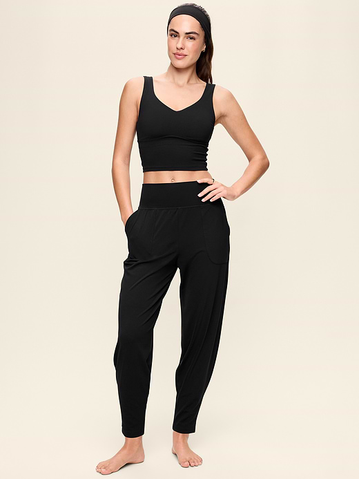 Old Navy High-Waisted StudioSmooth Jogger — photo 3