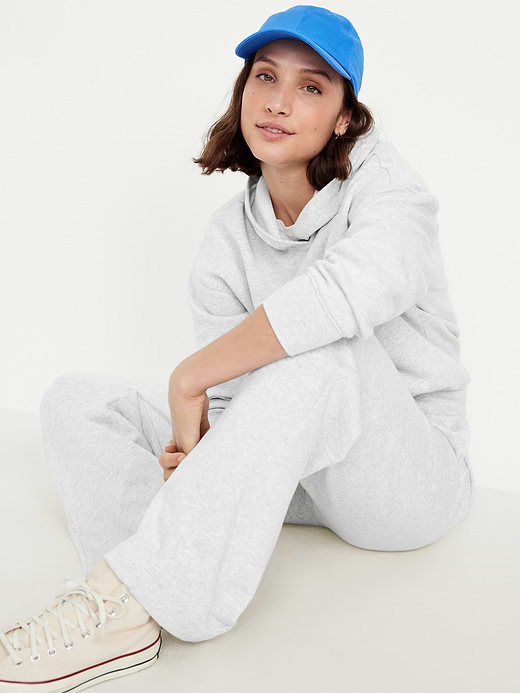 Old Navy High-Waisted SoComfy Wide-Leg Sweatpants — photo 4