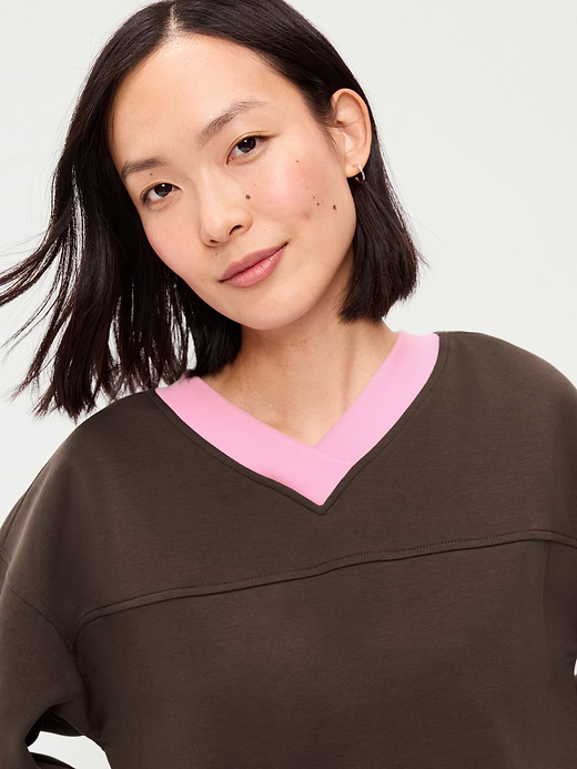Old Navy Dynamic Fleece Oversized Cropped Sweatshirt — photo 5