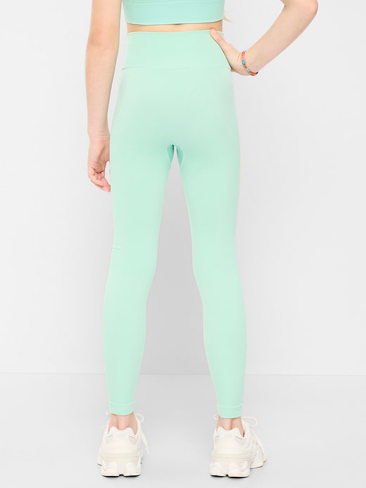 Old Navy Fitted High-Waisted 7/8-Length Seamless Performance Leggings for Girls — photo 3