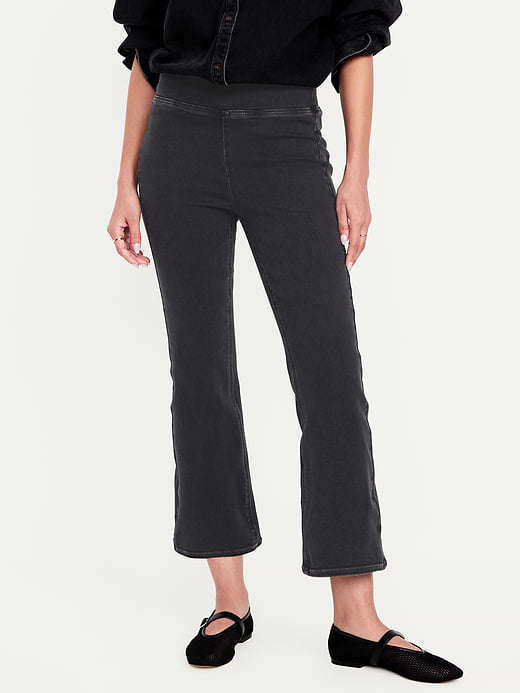Old Navy High-Waisted Weekender Pull-On Crop Flare Jeans — photo 3
