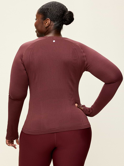 Old Navy Fluid Seamless Fitted Top — photo 9
