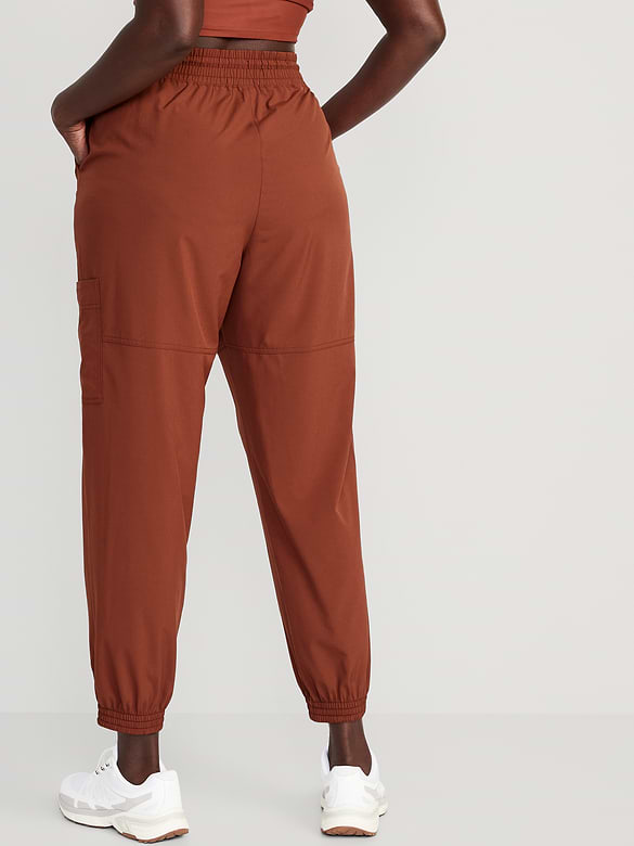 Old Navy Extra High-Waisted StretchTech Cargo Jogger Pants — photo 6