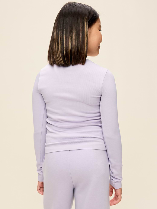 Old Navy Fitted Long-Sleeve Seamless Ribbed Performance Top for Girls — photo 3