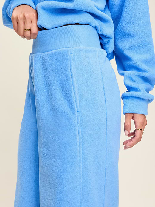 Old Navy Extra High-Waisted Performance Fleece Wide-Leg Sweatpants — photo 5