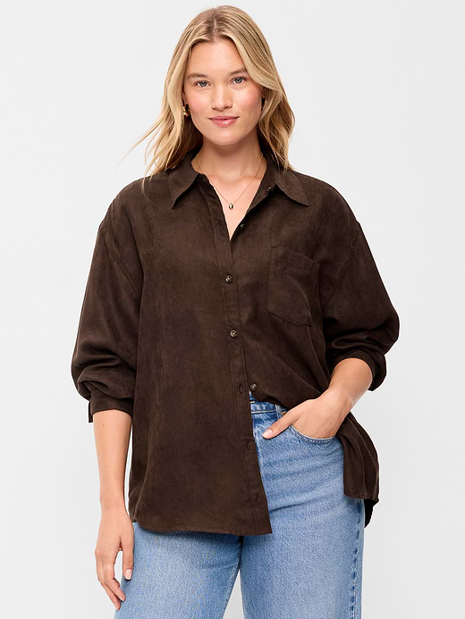 Old Navy Oversized Boyfriend Button-Down Faux-Suede Shirt — photo 6