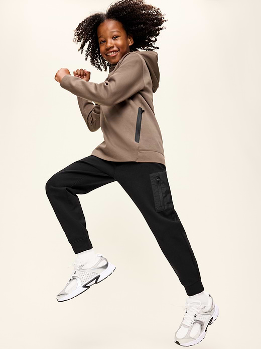 Old Navy Dynamic Fleece Utility Jogger Sweatpants for Boys — photo 4
