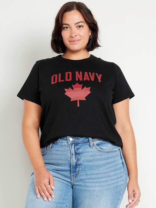 Old Navy Canada Logo Graphic T-Shirt — photo 8