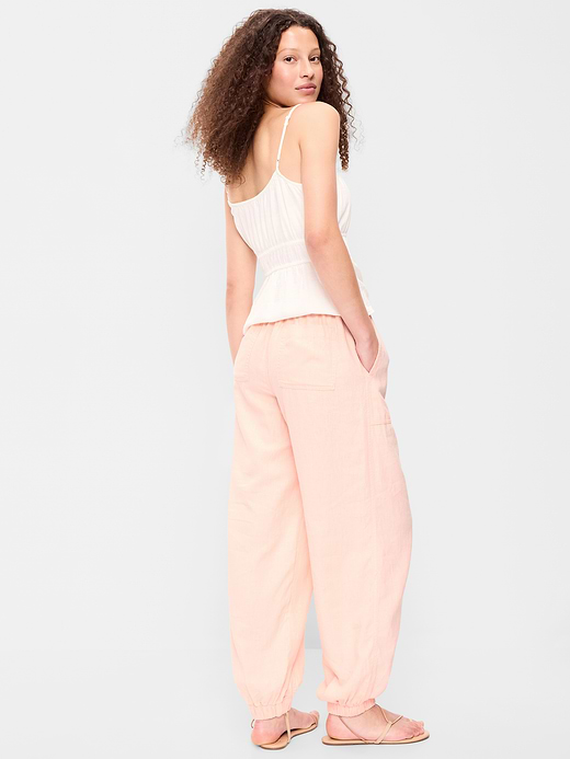 Old Navy Mid-Rise Linen-Blend Cinched-Ankle Pants — photo 4