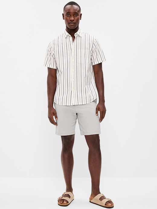 Old Navy Slim Built-In Flex Rotation Chino Shorts -- 8-inch inseam — photo 1