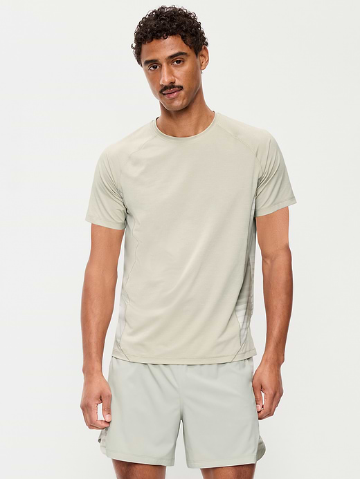 Old Navy Slim Fit Performance Vent T-Shirt