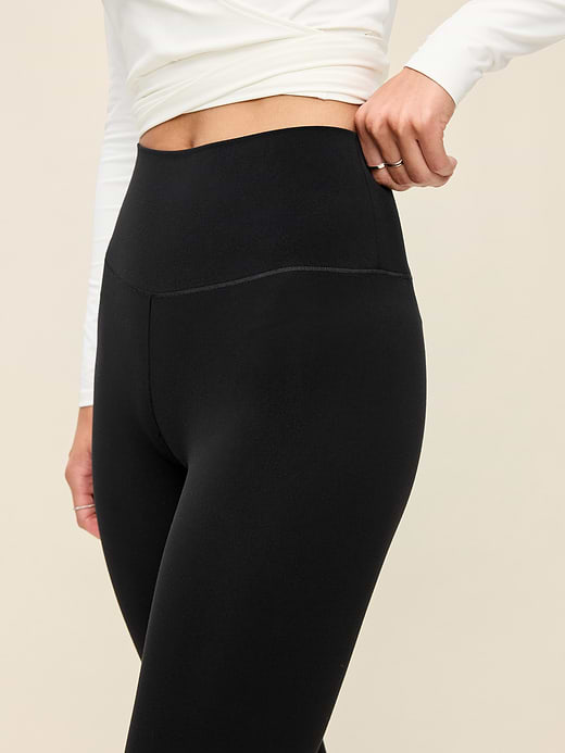 Old Navy High-Waisted StudioSmooth 7/8 Leggings — photo 5