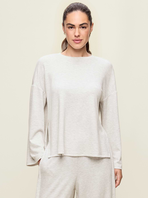Old Navy Bounce Lite Oversized Bell-Sleeve Tunic — photo 1