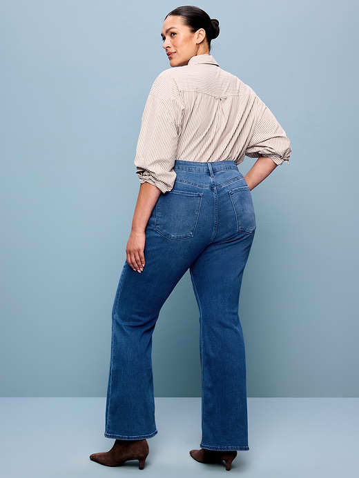 Old Navy High-Waisted Wow Flare Jeans — photo 11