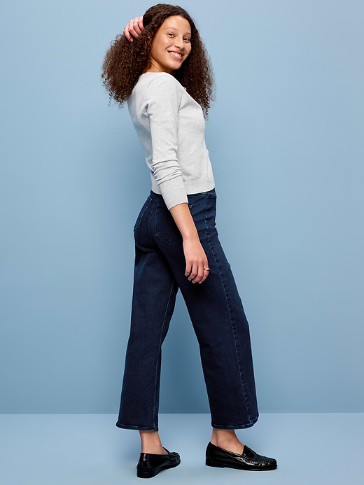 Old Navy High-Waisted Weekender Pull-On Crop Wide-Leg Jeans — photo 4