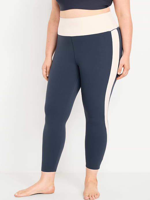 Old Navy Extra High-Waisted StudioSmooth 7/8 Leggings — photo 7