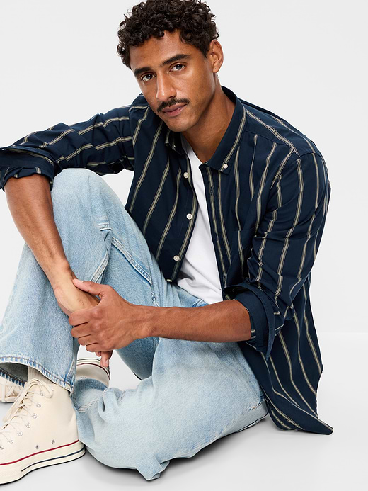 Old Navy Classic Fit Everyday Oxford Shirt — photo 4