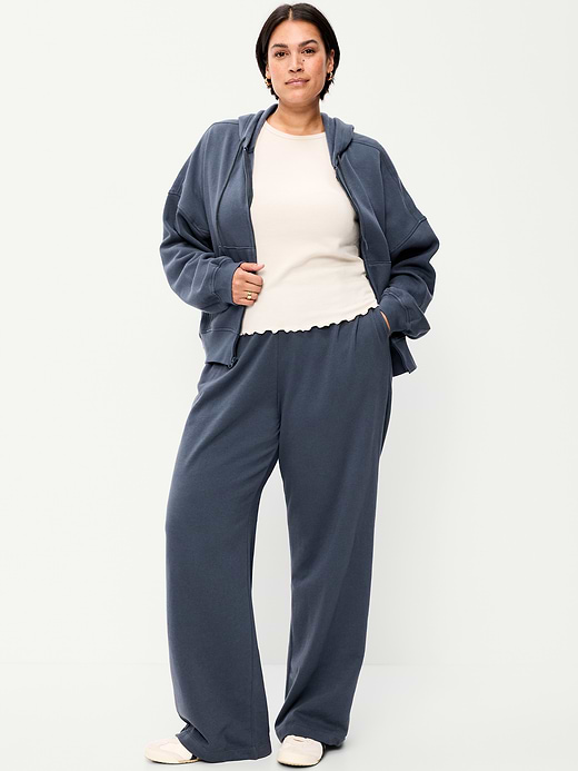 Old Navy High-Waisted SoComfy Wide-Leg Sweatpants — photo 6