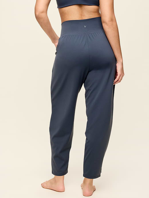 Old Navy High-Waisted StudioSmooth Jogger — photo 8