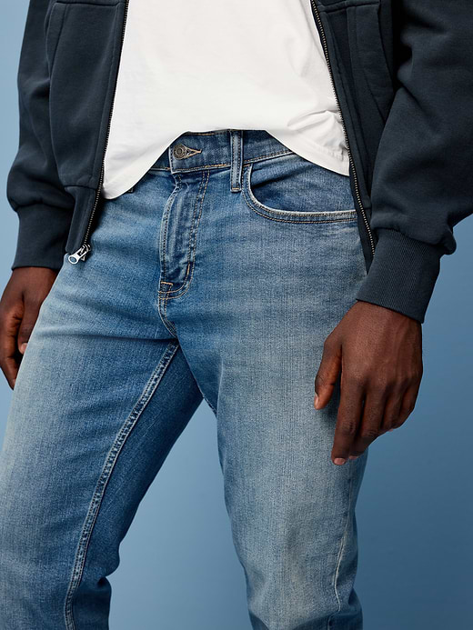 Old Navy Straight 360° Tech Stretch Performance Jeans — photo 6