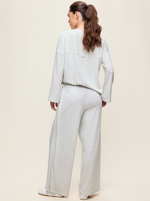Old Navy High-Waisted Bounce Lite Drapey Wide-Leg Pleated Pants — photo 4