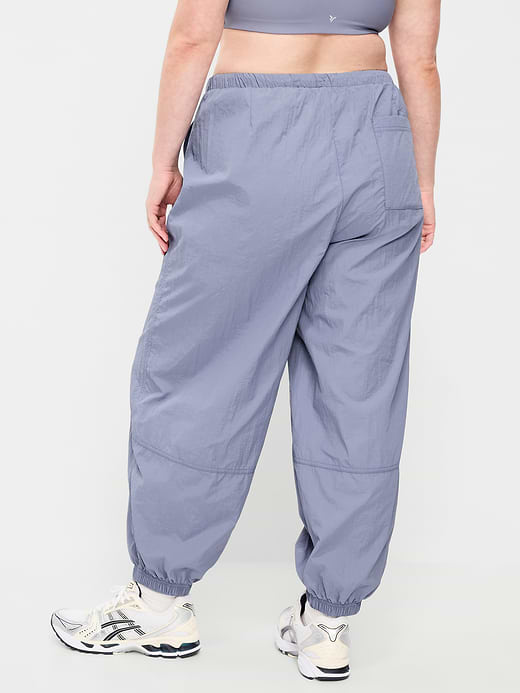 Old Navy Pull-On Windbreaker Parachute Pants — photo 6