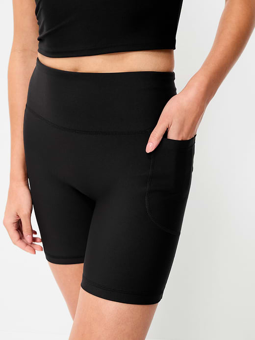 Old Navy Extra-High Waisted PowerSoft Boundless Pocket Biker Shorts-- 6-inch inseam - No Front Seam — photo 4