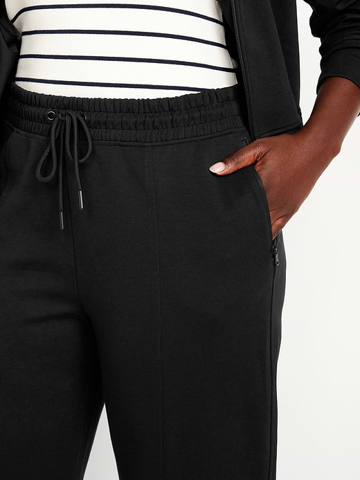 Old Navy High-Waisted Dynamic Fleece Sweatpants — photo 4