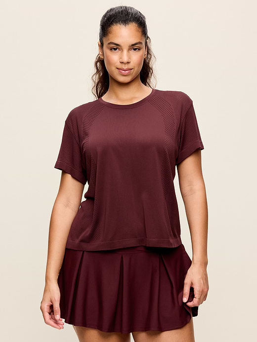 Old Navy Fluid Seamless Loose T-Shirt — photo 6