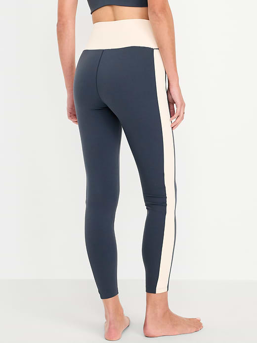 Old Navy Extra High-Waisted StudioSmooth 7/8 Leggings — photo 3