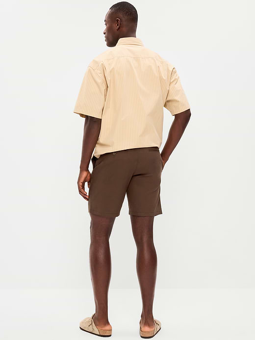 Old Navy Slim Built-In Flex Rotation Chino Shorts -- 8-inch inseam — photo 4