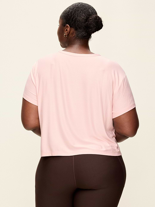 Old Navy CloudMotion T-Shirt — photo 9