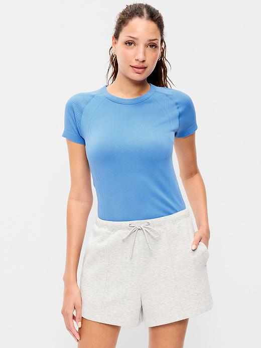 Old Navy Fluid Seamless Fitted T-Shirt — photo 1