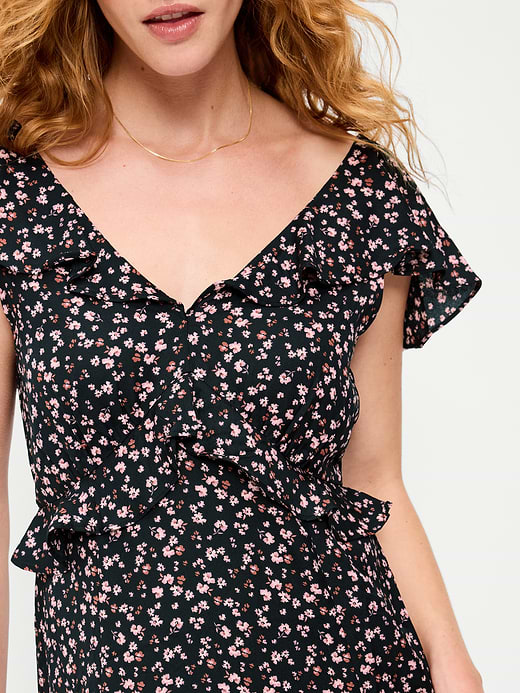 Old Navy Flutter-Sleeve Crepe Maxi Dress — photo 5