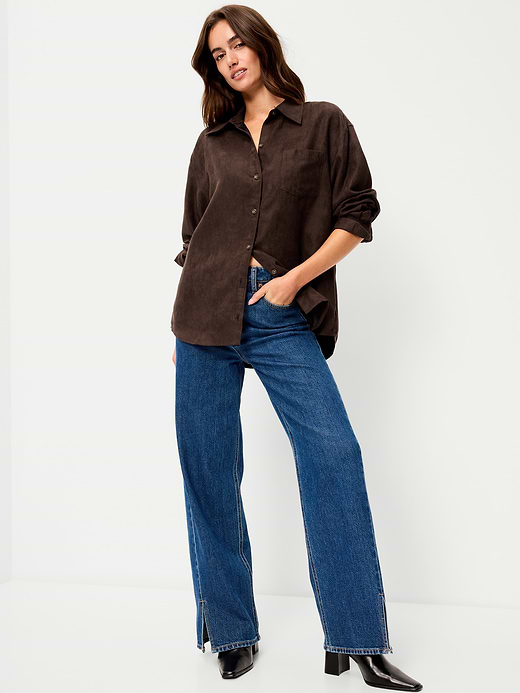 Old Navy Oversized Boyfriend Button-Down Faux-Suede Shirt — photo 4