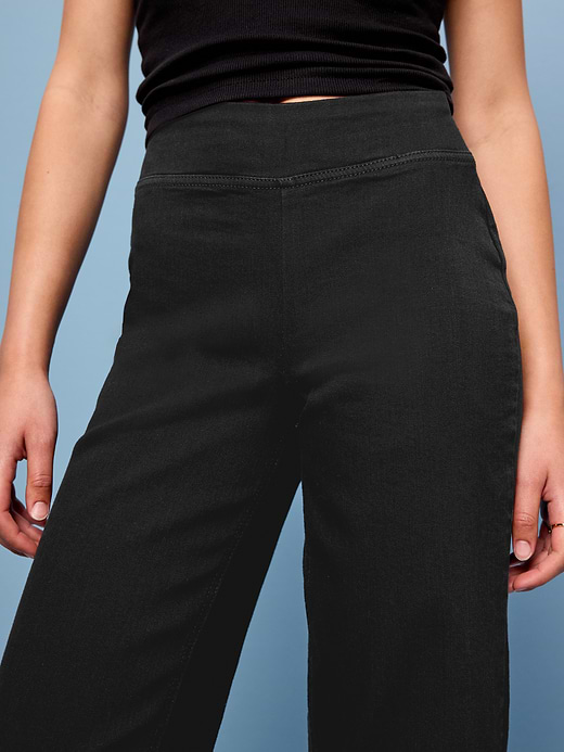 Old Navy High-Waisted Weekender Pull-On Crop Wide-Leg Jeans — photo 5