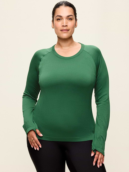 Old Navy Fluid Seamless Fitted Top — photo 8