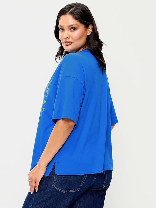 Old Navy Yosemite National Park Crew-Neck Oversized T-Shirt — photo 10