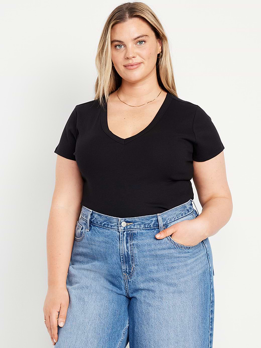 Old Navy Snug Crop V-Neck Ribbed T-Shirt — photo 8