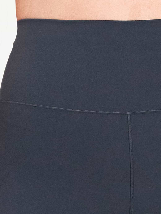 Old Navy High-Waisted StudioSmooth 7/8 Leggings — photo 4