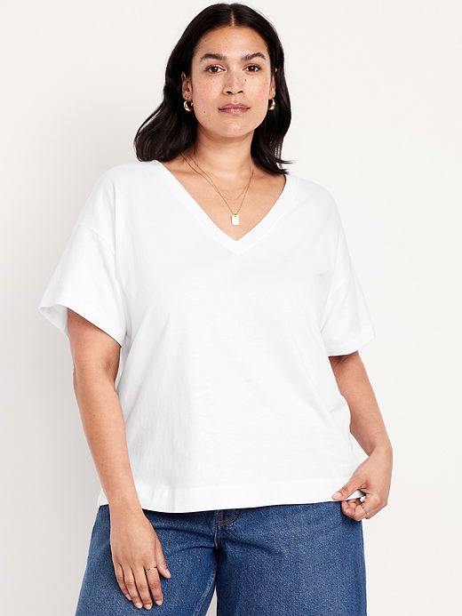 Old Navy Vintage V-Neck T-Shirt — photo 7
