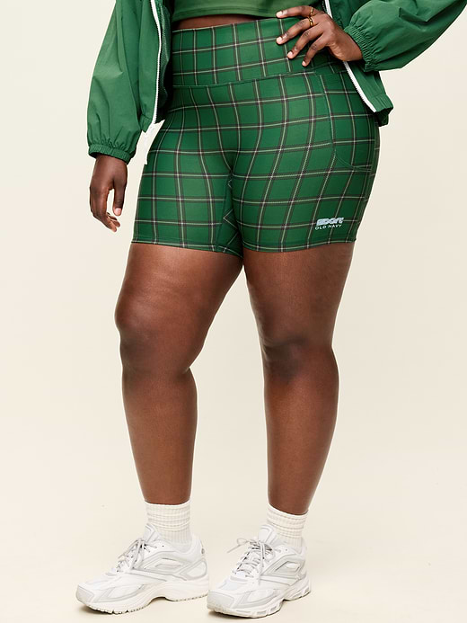 Old Navy Extra-High Waisted PowerSoft Boundless Pocket Biker Shorts-- 6-inch inseam - No Front Seam — photo 8