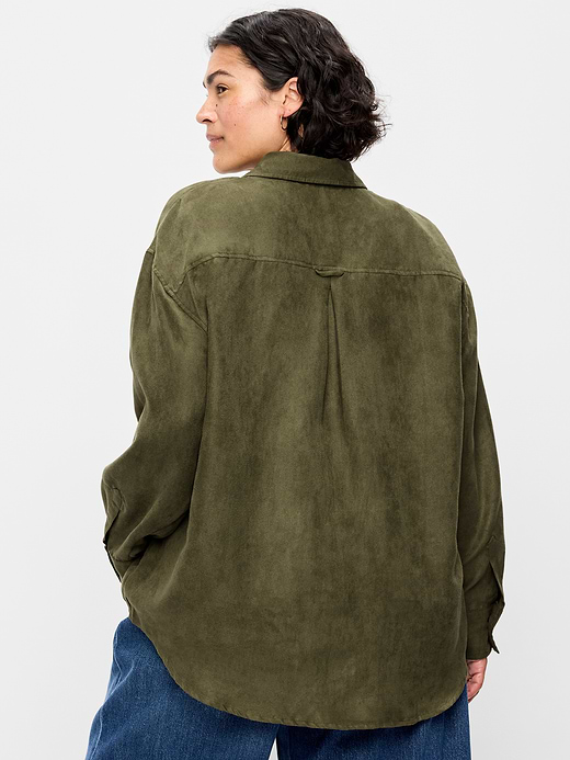 Old Navy Oversized Boyfriend Button-Down Faux-Suede Shirt — photo 7
