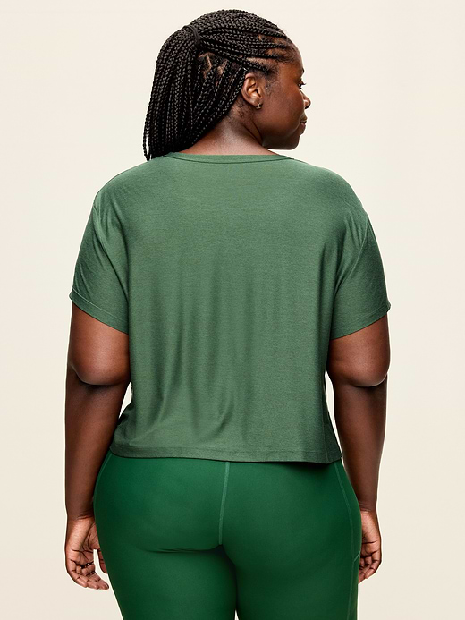 Old Navy CloudMotion T-Shirt — photo 9