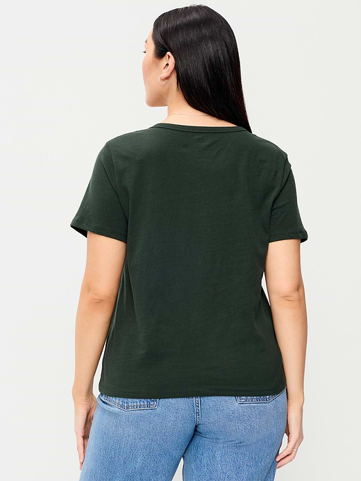 Old Navy EveryWear V-Neck T-Shirt — photo 7