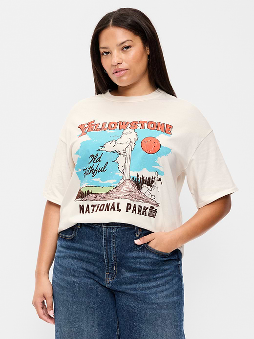 Old Navy Yosemite National Park Crew-Neck Oversized T-Shirt — photo 9
