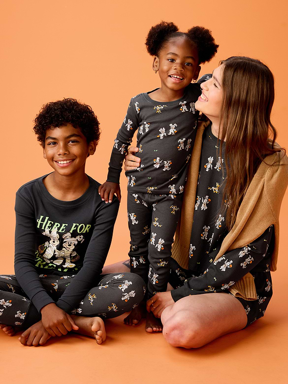 Old Navy Old Navy x Disney Snug-Fit Pajama Set for Kids — photo 6