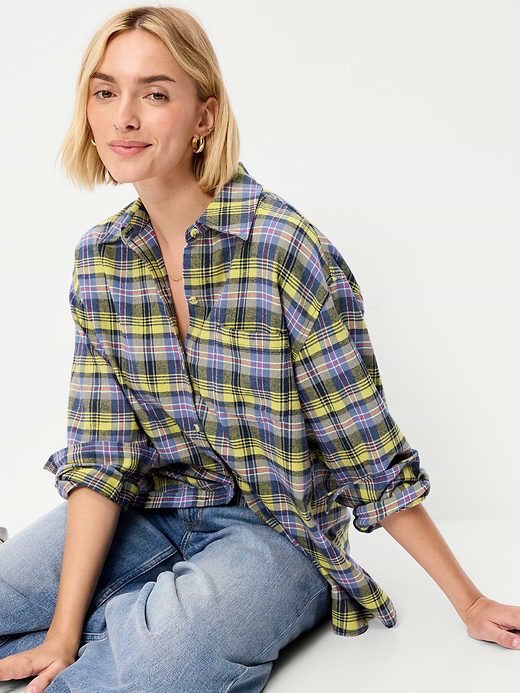 Old Navy Oversized Button-Down Boyfriend Flannel Shirt — photo 4