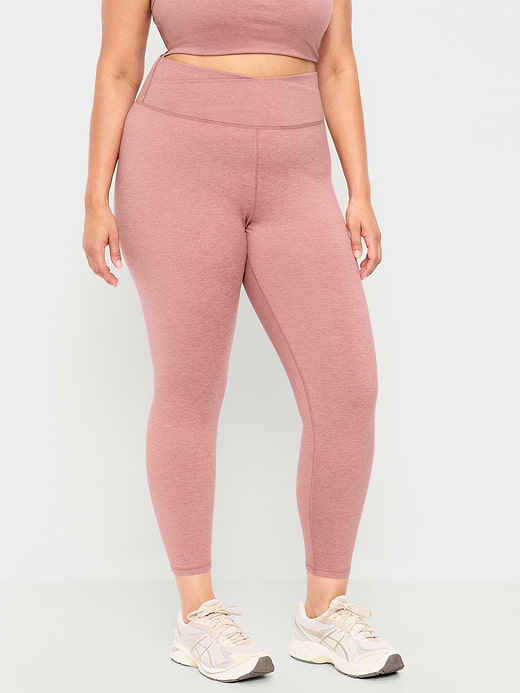 Old Navy Extra High-Waisted CloudComfy 7/8 Leggings — photo 7