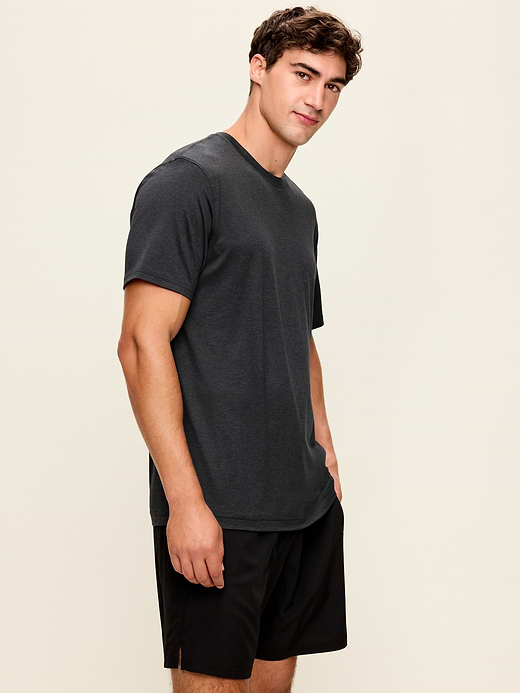 Old Navy CloudMotion  T-Shirt — photo 1